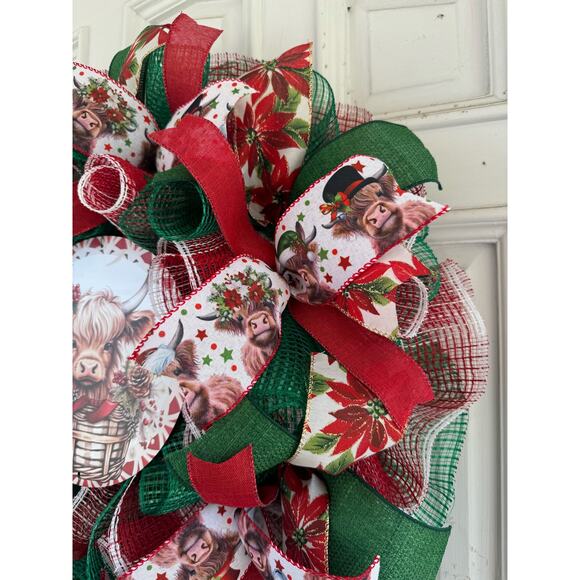 Christmas Highland Cow Wreath | Red and Green Holiday Wreath, Christmas Wreath - Picture 4 of 7